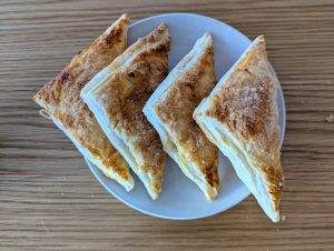 Dutch Apple Turnovers/ Appelflappen Recipe